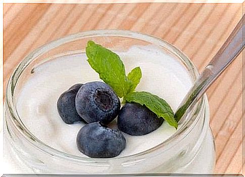 Yogurt helps regulate damaged intestinal flora