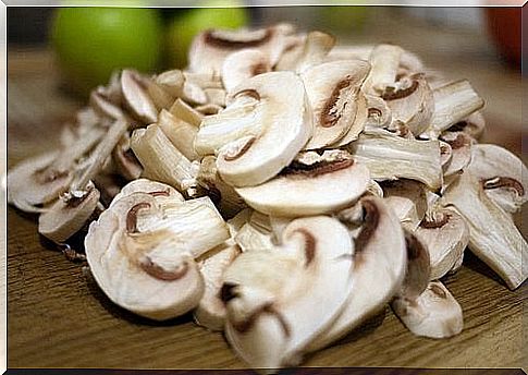 Mushrooms are good foods for liver failure