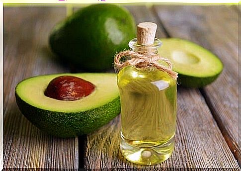 Avocado oil helps in healthy hair growth