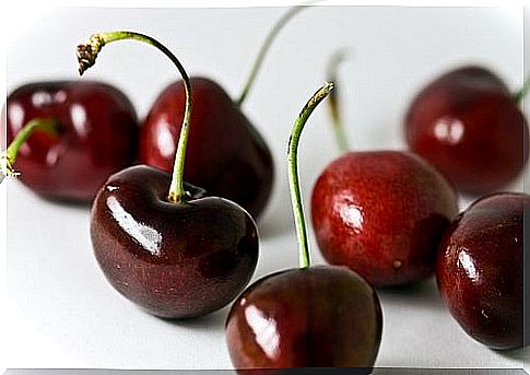 Diet Cherries Can Help You Lose Fat