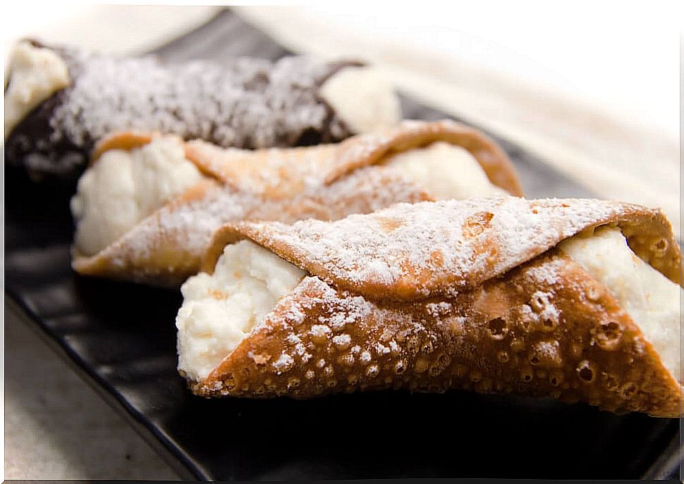 Delicious Sicilian Cannoli Recipe