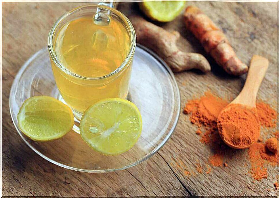 Ginger and turmeric drink