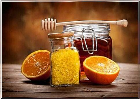 Sweeten citrus fruit jelly with honey