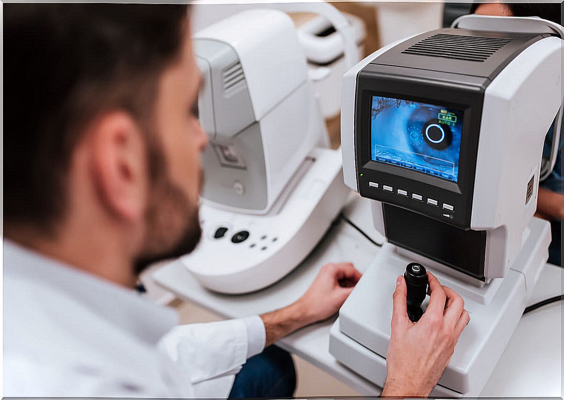 Retinal examination for hypertensive retinopathy