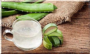 Preparation of aloe vera and lavender hand sanitizer