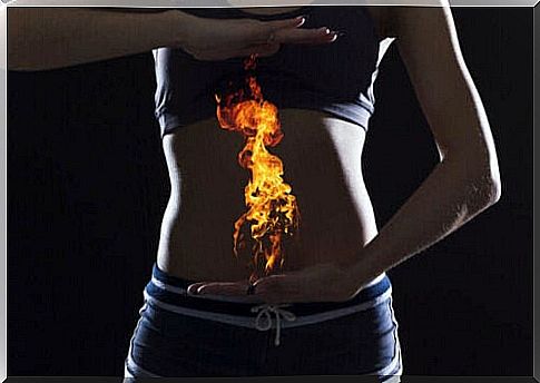 What are the causes of heartburn?